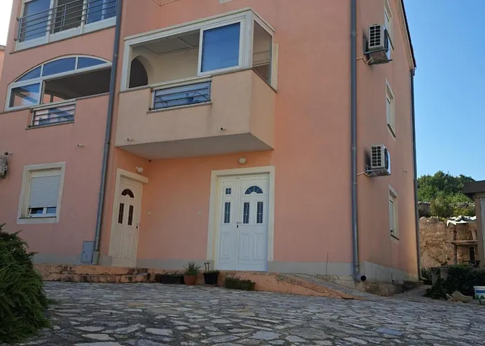 Arta 3 아파트 드라게