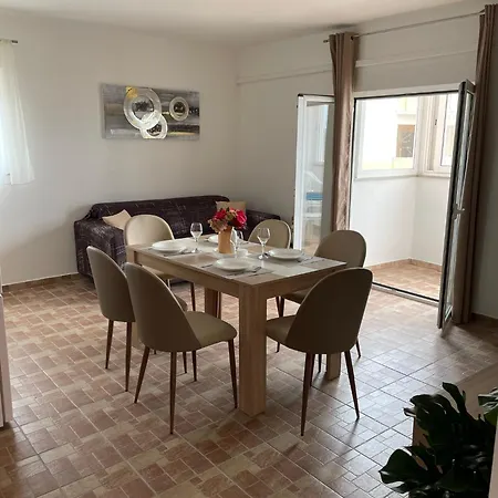 Apartment Arta 3